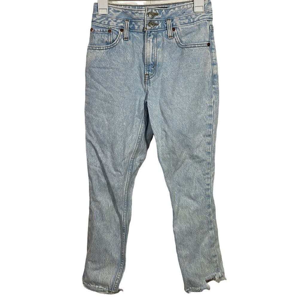 Abercrombie & Fitch Light Wash Mom Jeans